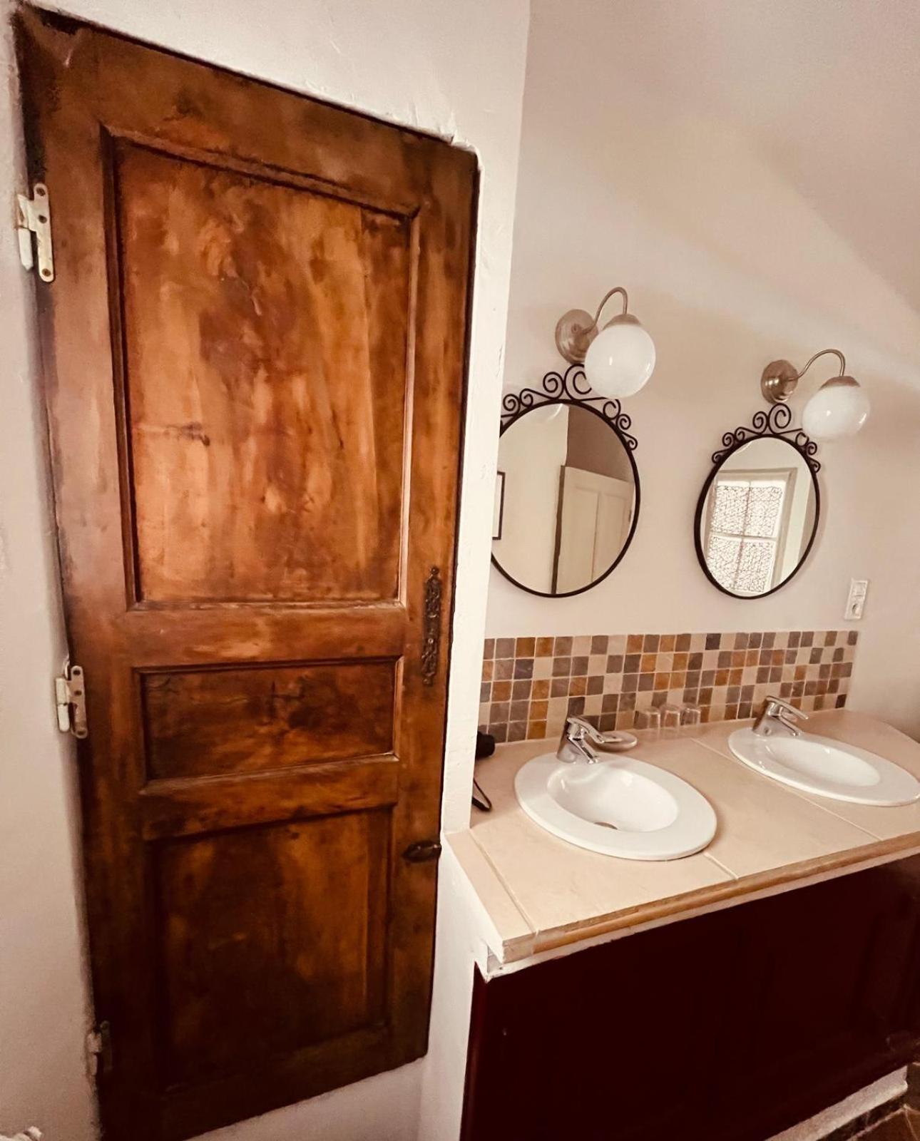 La Sarrasine Otel Villes-sur-Auzon Dış mekan fotoğraf