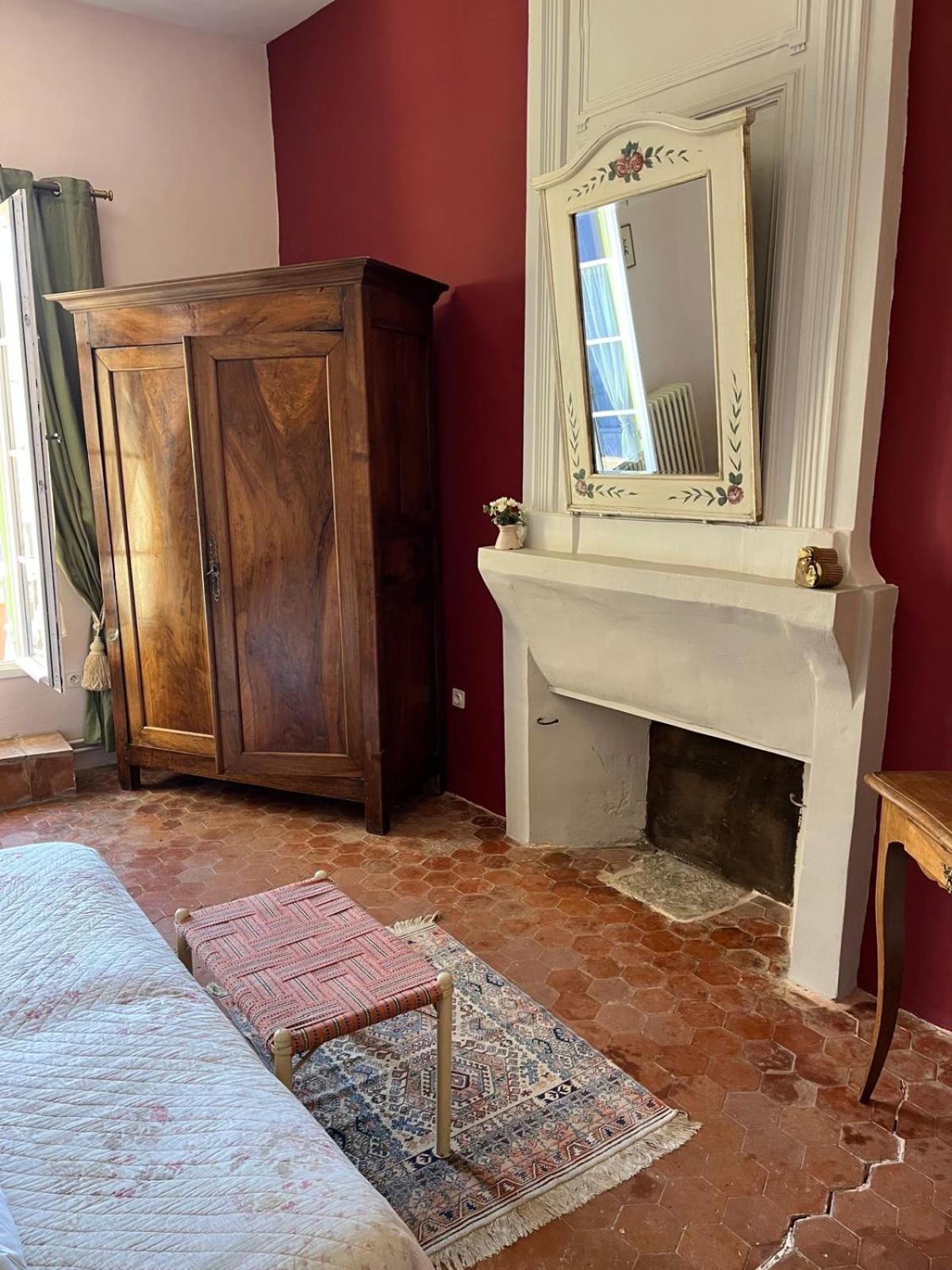 La Sarrasine Otel Villes-sur-Auzon Dış mekan fotoğraf