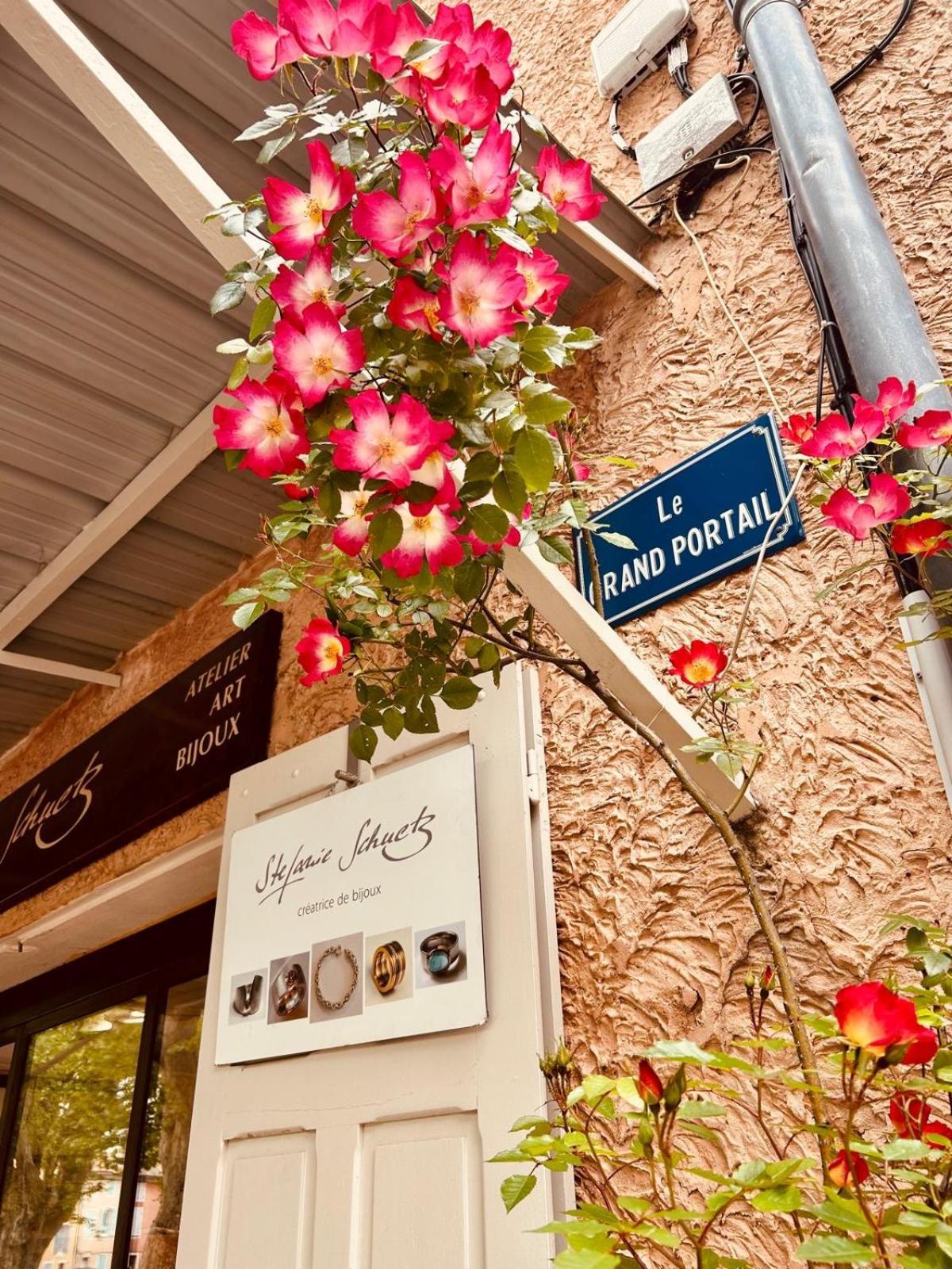 La Sarrasine Otel Villes-sur-Auzon Dış mekan fotoğraf