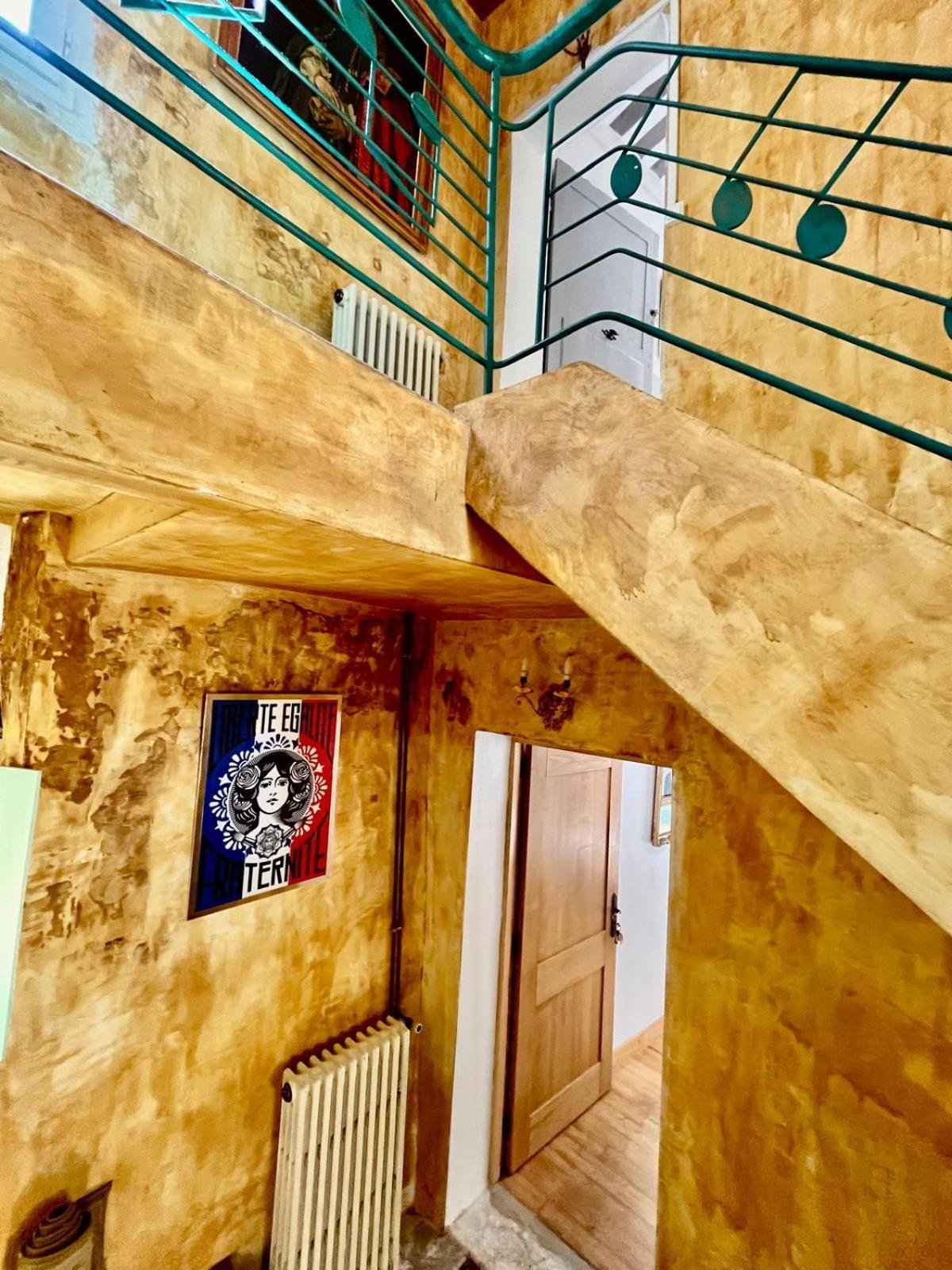 La Sarrasine Otel Villes-sur-Auzon Dış mekan fotoğraf