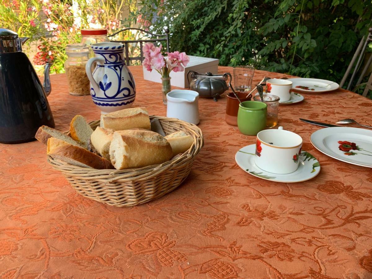 La Sarrasine Otel Villes-sur-Auzon Dış mekan fotoğraf